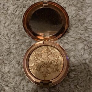 Whisper of Gilt Extra Dimension Skinfinish